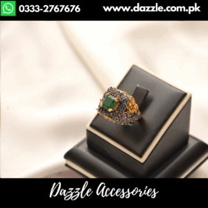 Sparkling Nain Tara Emerald Ring
