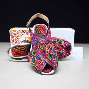 Floral Peshawari Chappal for Ladies – Exquisite Dress